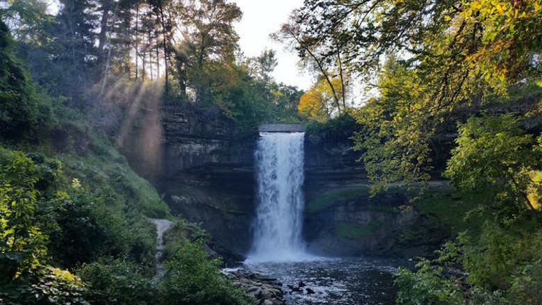 25 Spectacular North American Waterfalls – Suburban Men