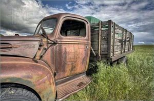 These Abandoned Trucks Just Need a Little TLC (19 Photos) – Suburban Men