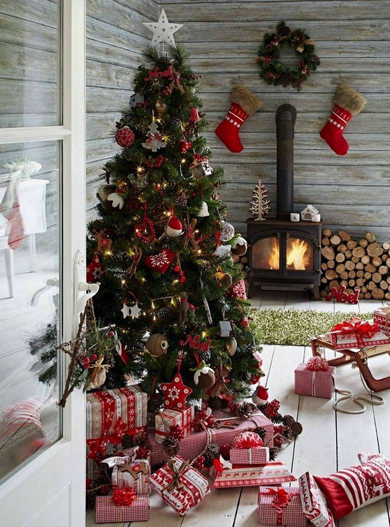 A Little Christmas Cabin in the Woods is All I Need (27 Photos ...