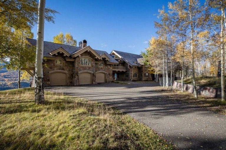 Dream House – Colorado Log Home with Spectacular Views (29 Photos