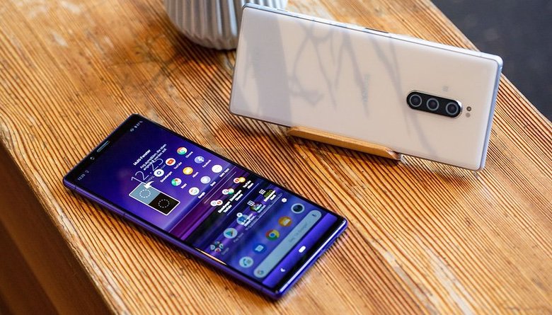 Tech Gift Guide: Sony Xperia 1 Cell Phone (1)