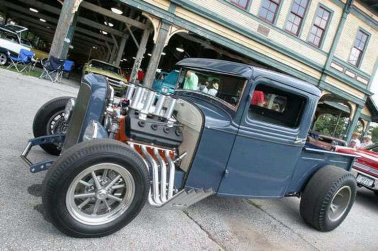 Afternoon Drive: Hot Rod Trucks (17 Photos) – Suburban Men