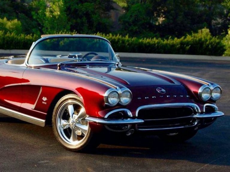 A Classic Corvette is the Ultimate Midlife Crisis Car (28 Photos ...