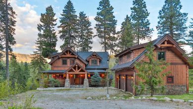 River Retreat Is Our New Favorite Rustic Dream Home (1)