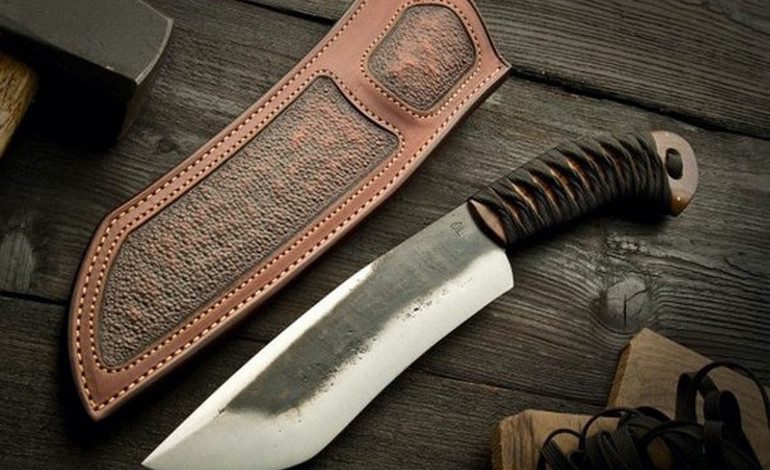 We Love the Craftsmanship in These Custom Knives (1)
