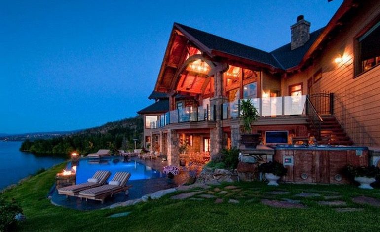 Dream House: British Columbia Lakefront (1)