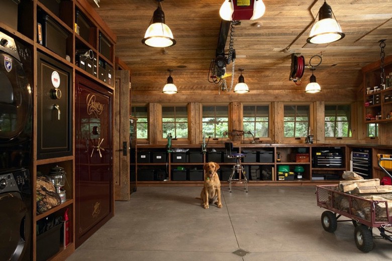The Highcroft Hunting Barn is Your Dream Man Cave (1)