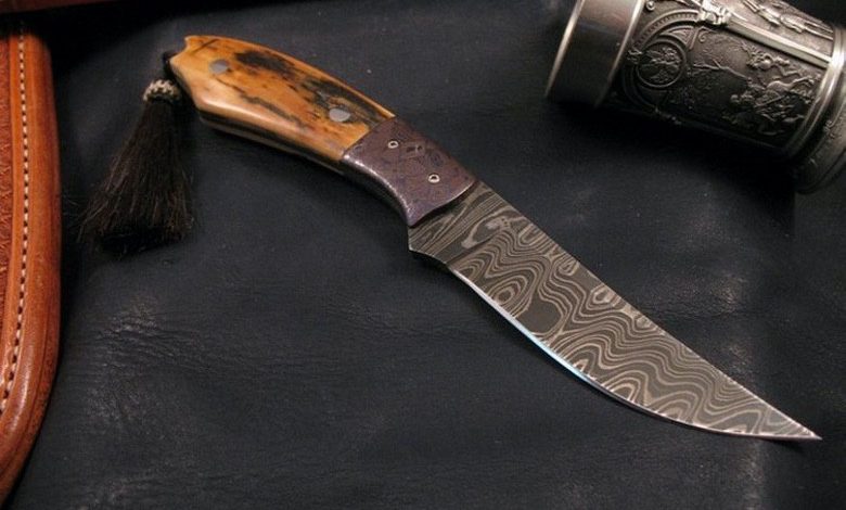 Suburban Men EDC These Custom Knives Are Works of Art (1)