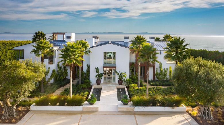  Dream  House  Spectacular Santa Barbara Oceanfront Mansion 