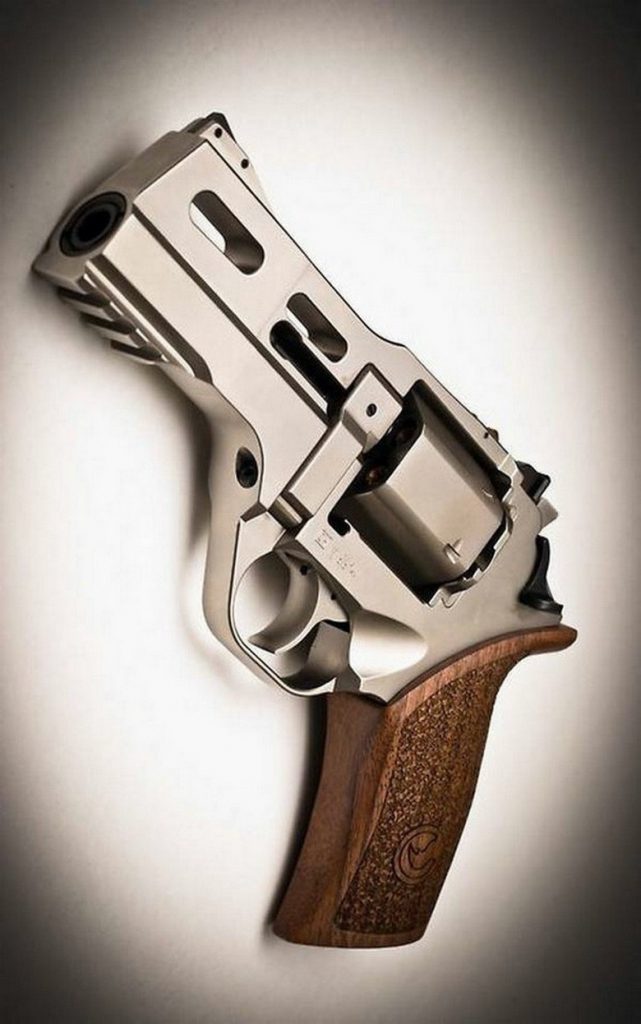 gorgeous-custom-handguns-20200923-1021-641x1024.jpg