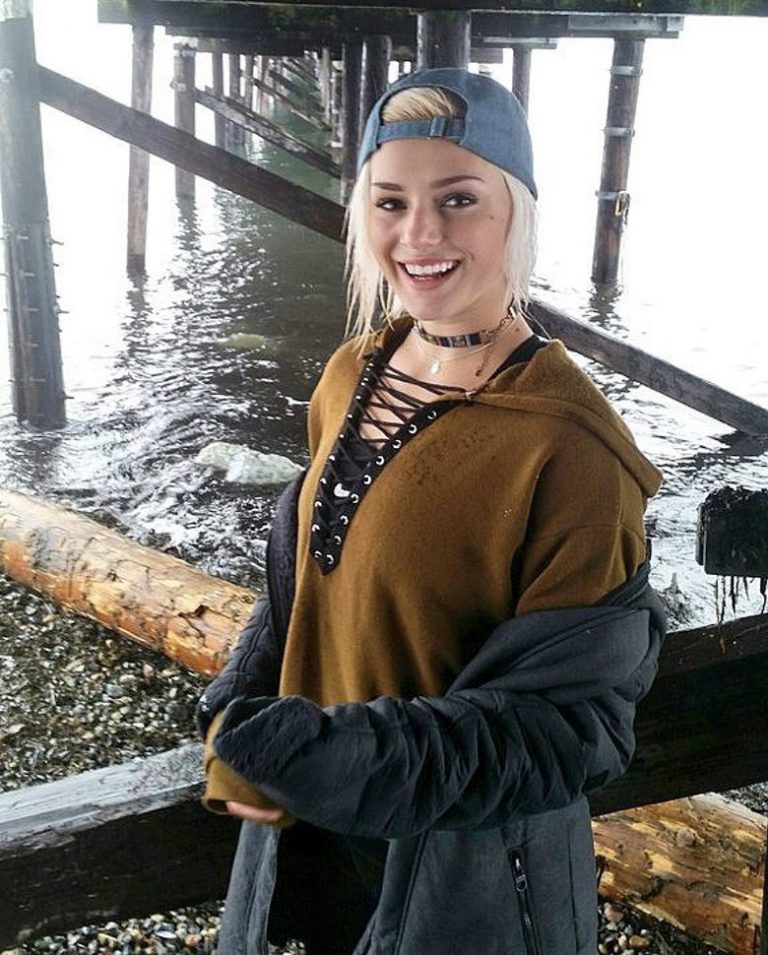Instagram Crush: Georgia Ellenwood (16 Photos) – Suburban Men
