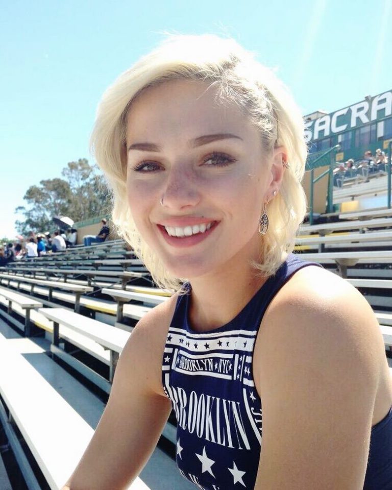Instagram Crush: Georgia Ellenwood (16 Photos) – Suburban Men