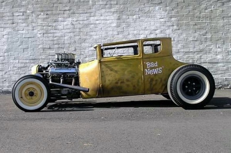 Suburban Men Afternoon Drive: Hot Rods and Rat Rods (1)