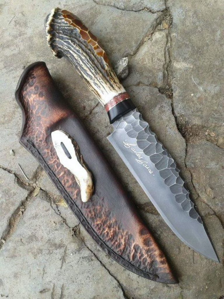 these-custom-knives-are-works-of-art-20210329-1006-768x1024.jpg