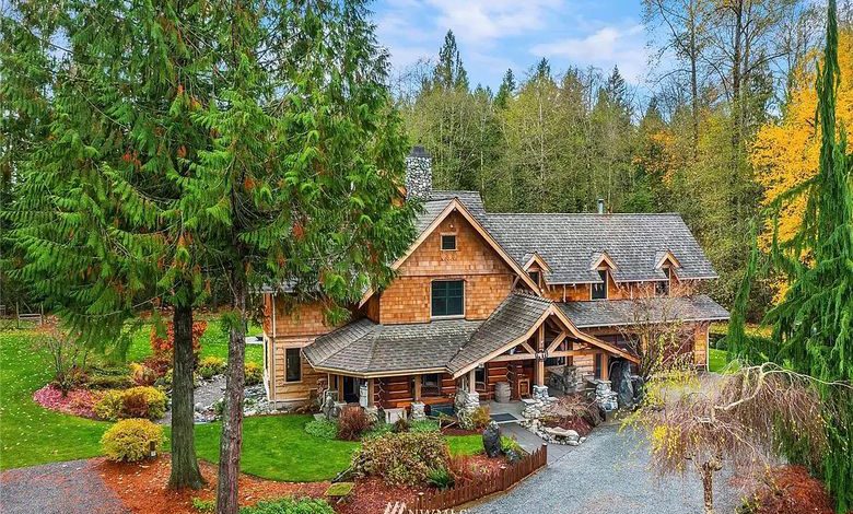 Dream House: Washington Lakefront Rustic Luxury