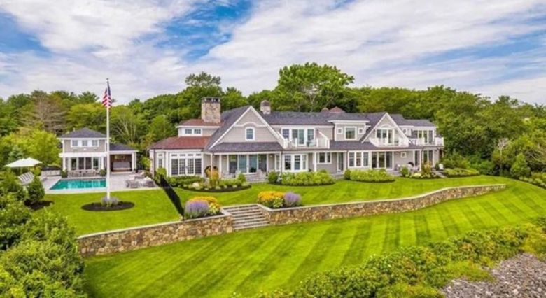 suburban men dream house dagnificent 9 995m phillips cove oceanfront estate in york maine 20230315 121
