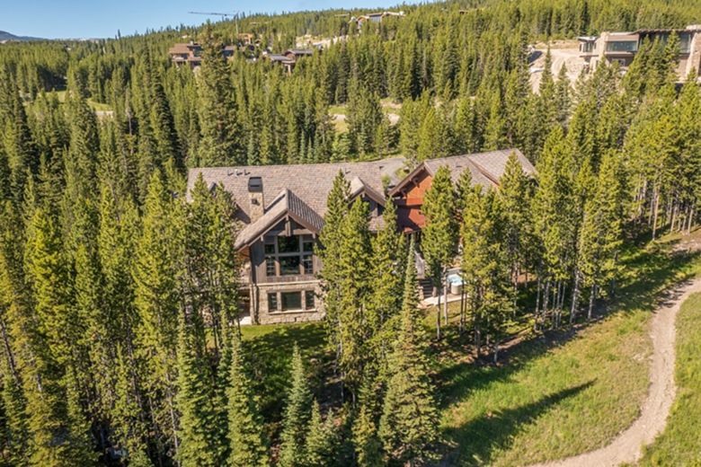 exceptional mountain living a ski in ski out retreat 102