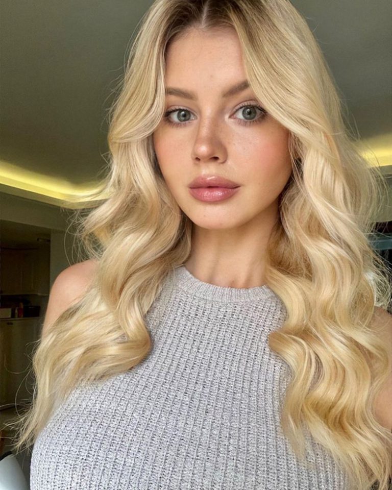 Instagram Crush Karolina Malina (25 Photos) – Suburban Men